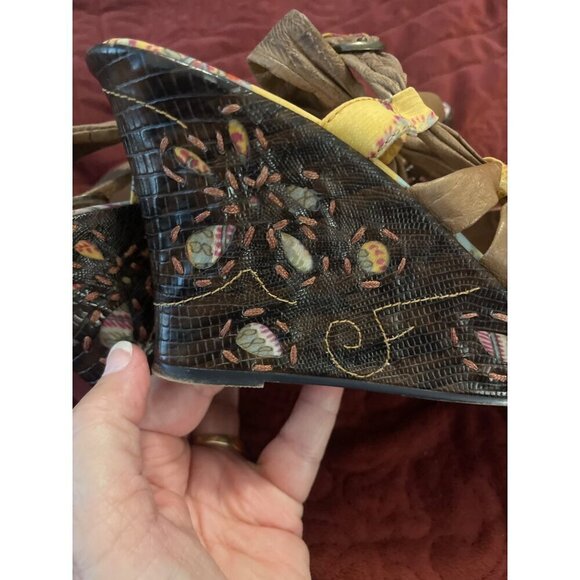 Retro Kenzie women’s 8M CUTOUT Swedge, sandals, leather floral wedge platform - Picture 2 of 10